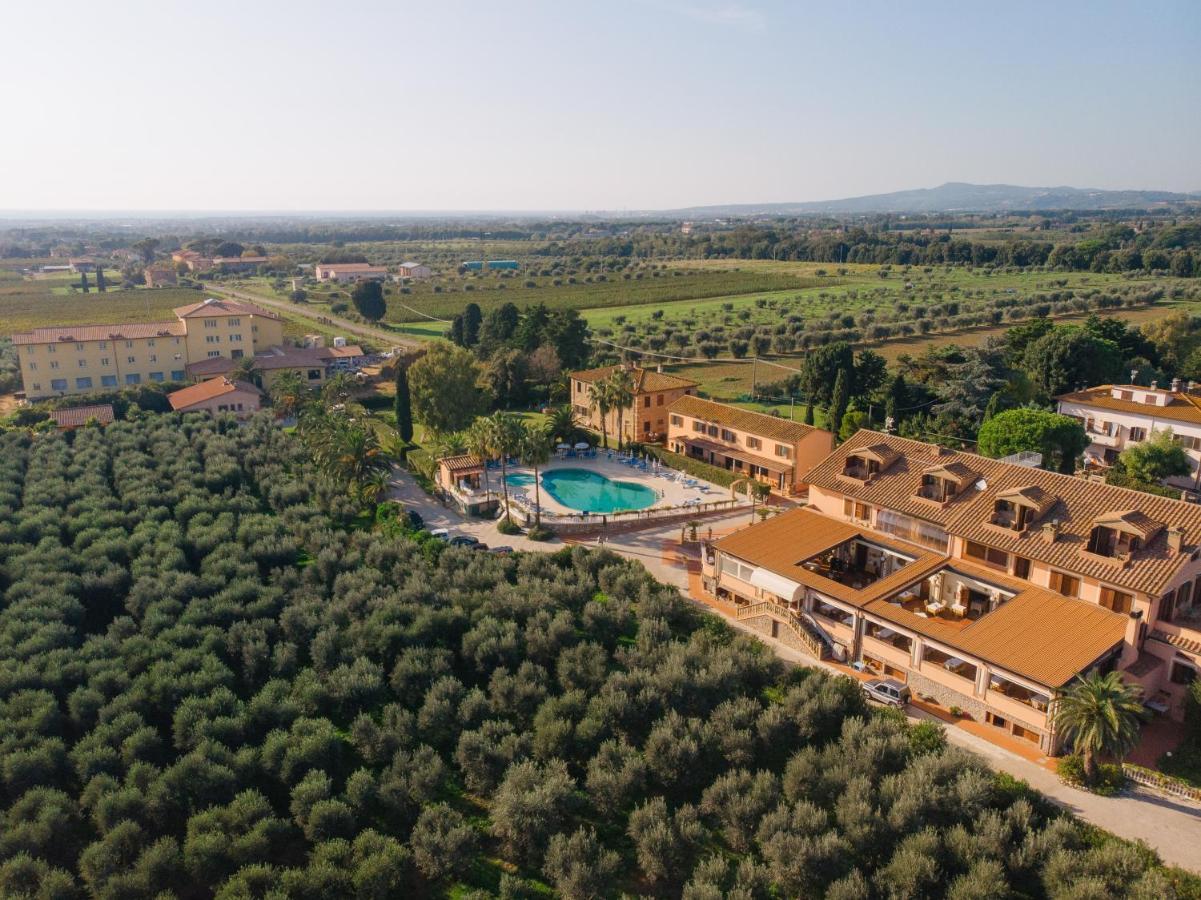 Agrihotel Elisabetta Collemezzano Exterior photo