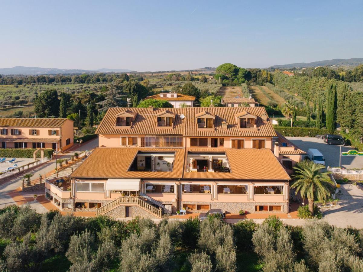 Agrihotel Elisabetta Collemezzano Exterior photo