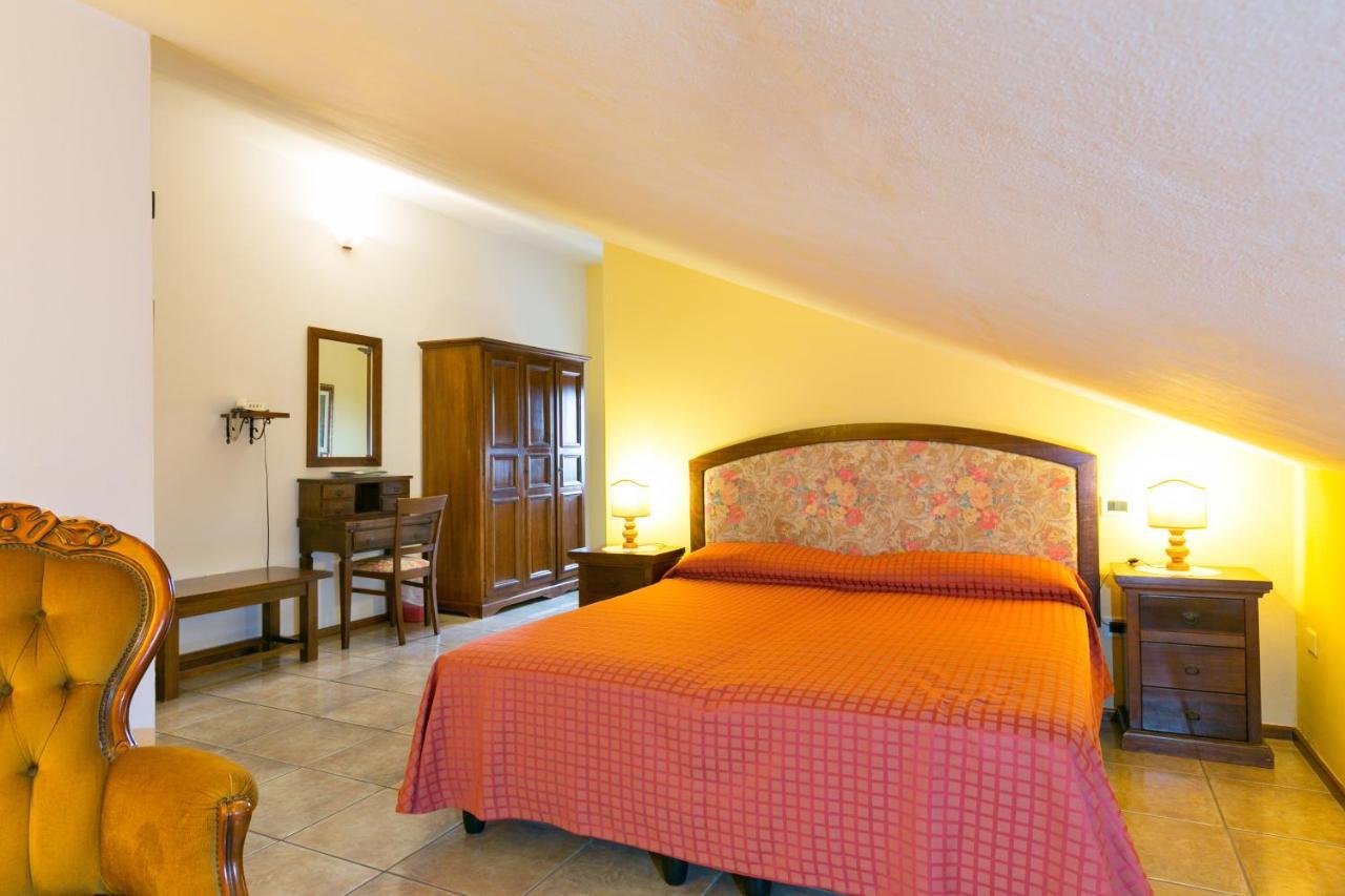 Agrihotel Elisabetta Collemezzano Exterior photo